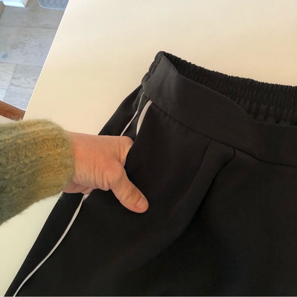 Ann Taylor Factory Petite Women’s 12P Black Pull On Track Pants w/ White Stripe - Picture 13 of 13